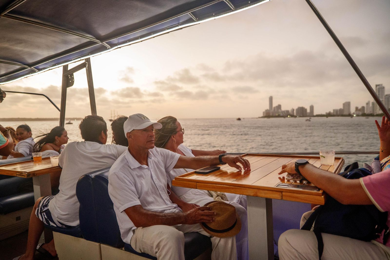 atardecer en la bahia sibarita express - Image 8